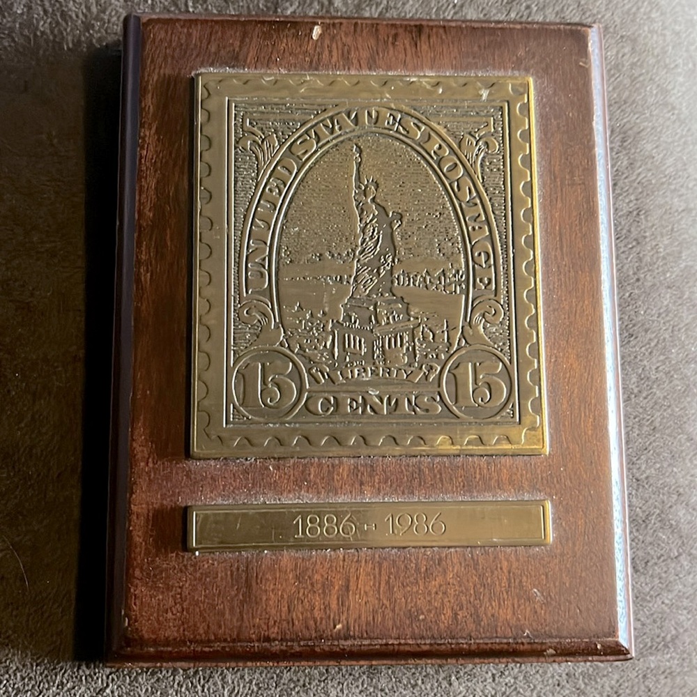 Avon US liberty $.15 stamp plaque